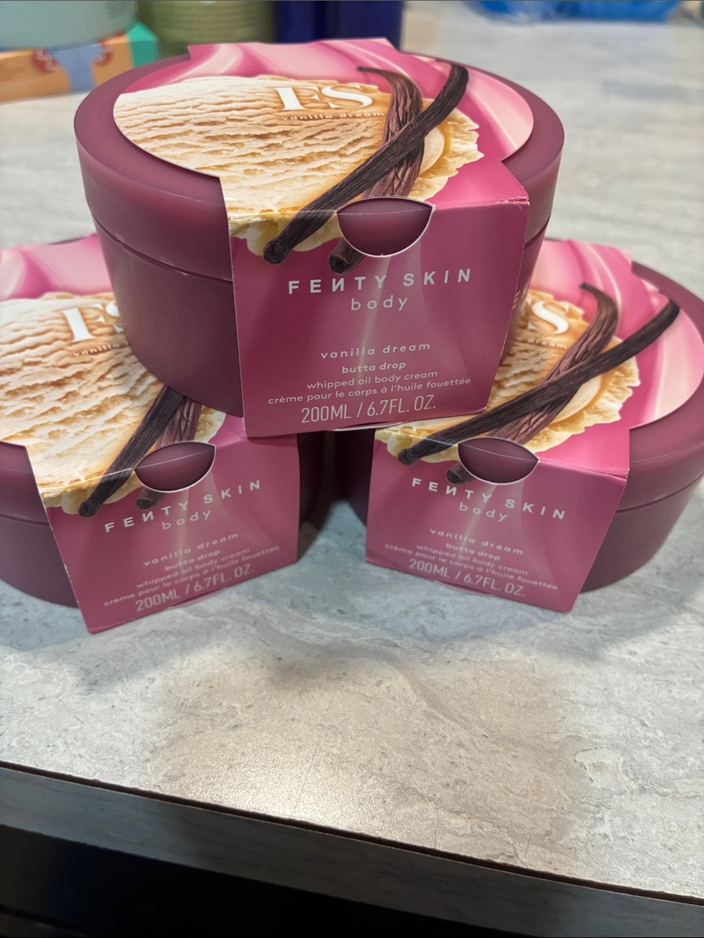 Fenty Skin body Vanilla Dream Hair Mask — Pink